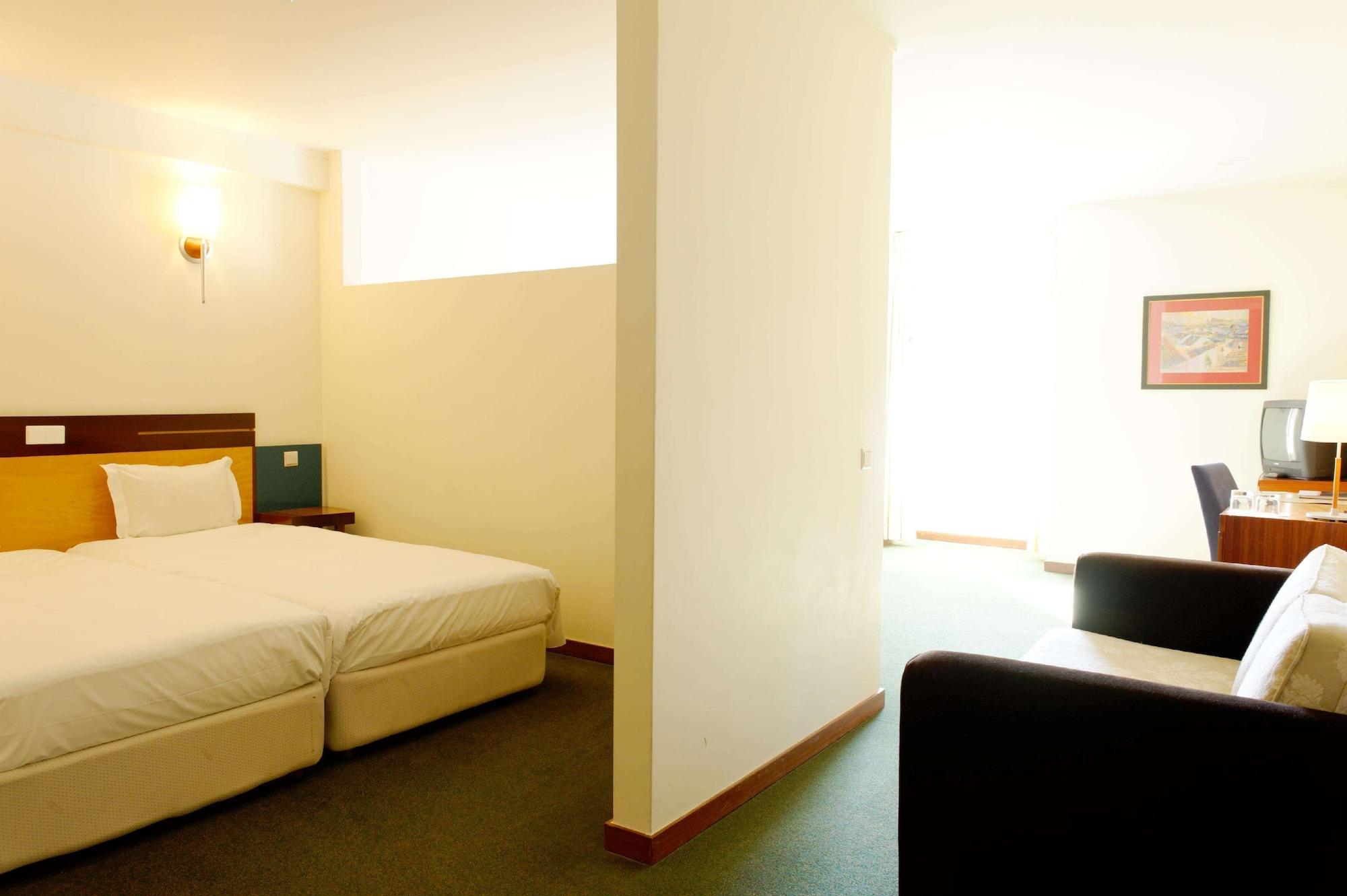 Hotel The Lince Braga Extérieur photo